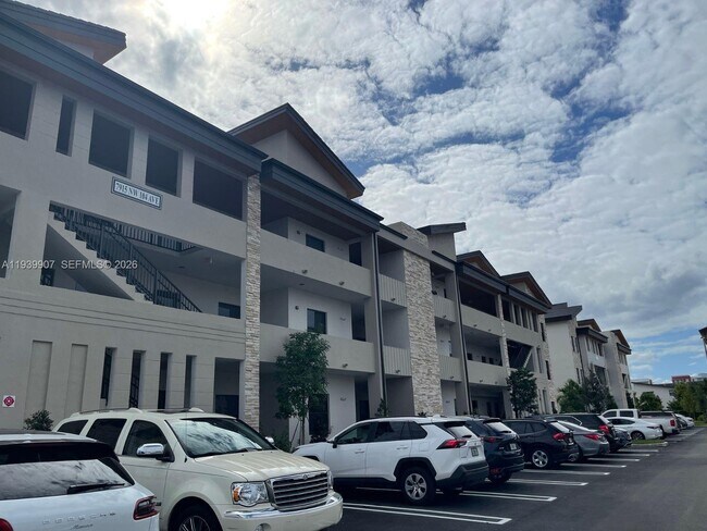 Building Photo - 7915 NW 104th Ave