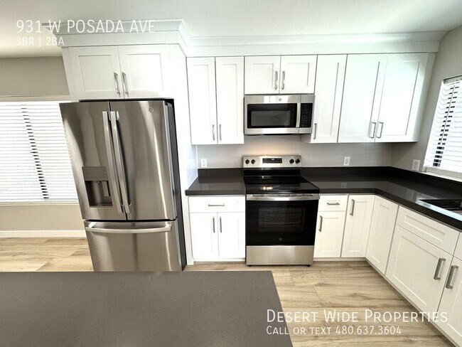 Building Photo - 931 W Posada Ave