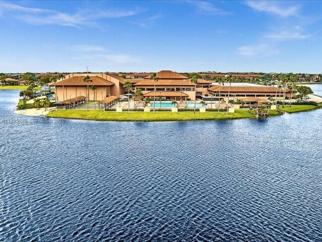 Building Photo - 12500 SW 5th Ct