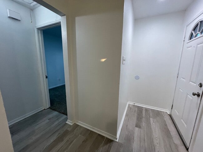 Building Photo - 2422-2424 Sherry Street