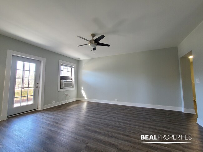 Building Photo - 730 Judson Ave