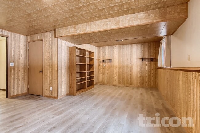 Building Photo - 3401 75th Ave N