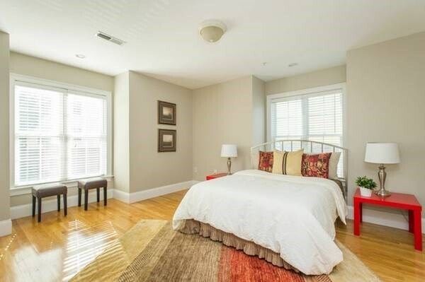 Building Photo - 50 B St