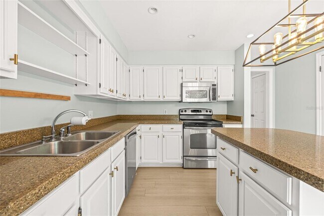 Building Photo - 609 S Glen Ave