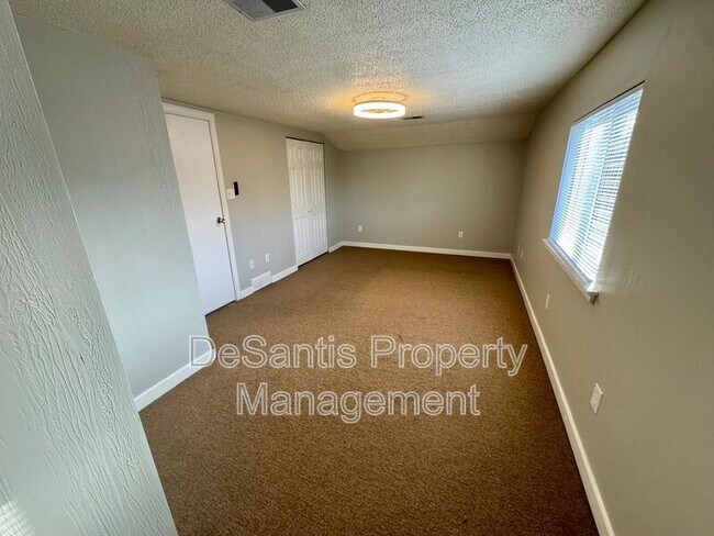 Building Photo - 409 North Ave