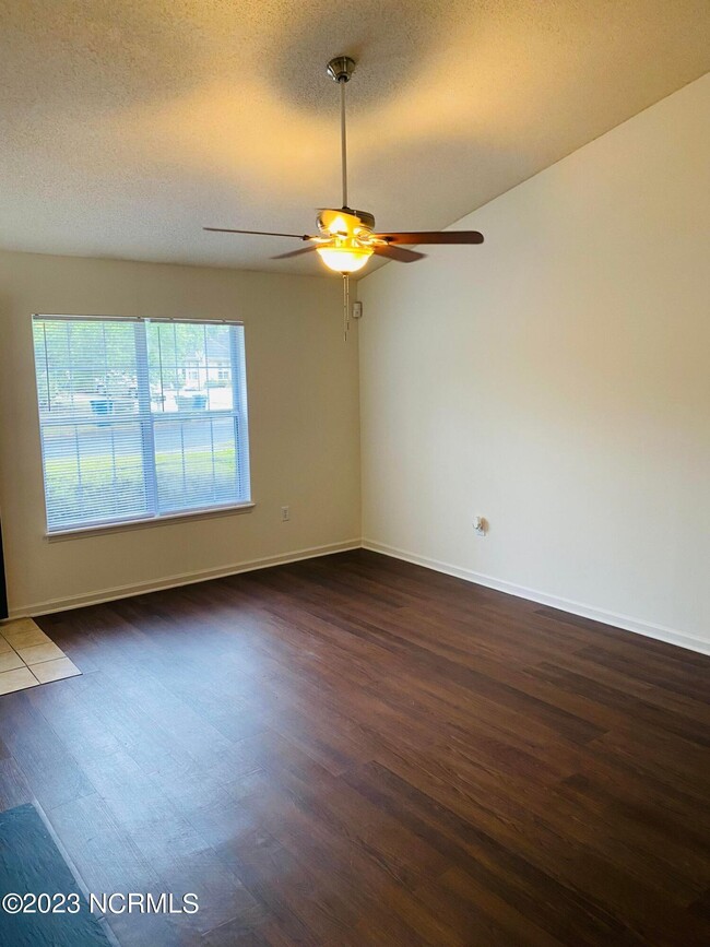 Building Photo - 3308 Moseley Dr
