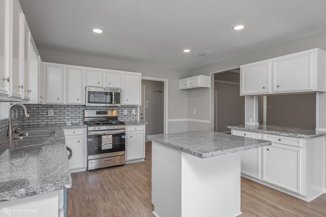 Building Photo - Beautiful South Bossier Southgate Estates ...