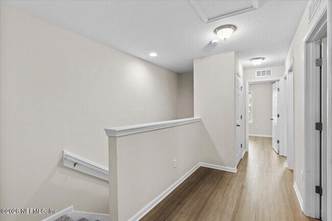 Building Photo - 8206 Halls Hammock Ct