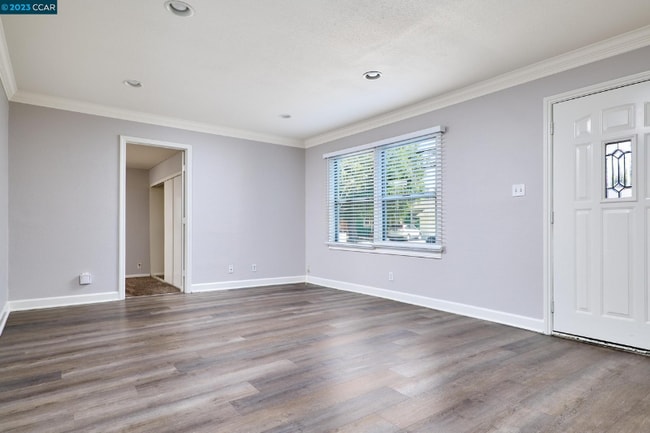 Building Photo - 2647 Garden Ave