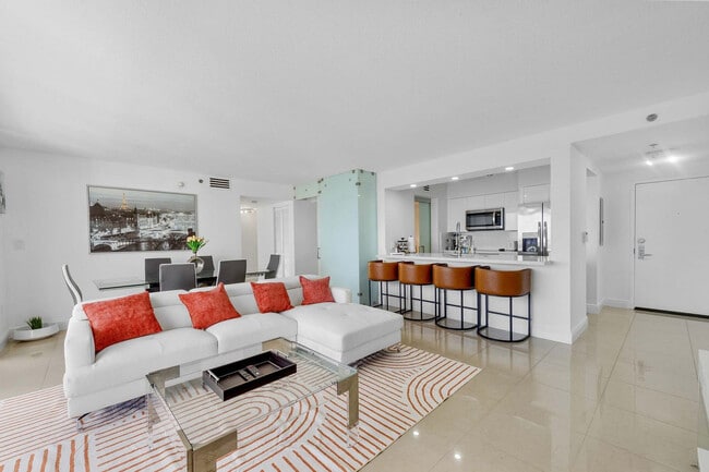 Building Photo - 1200 Brickell Bay Dr