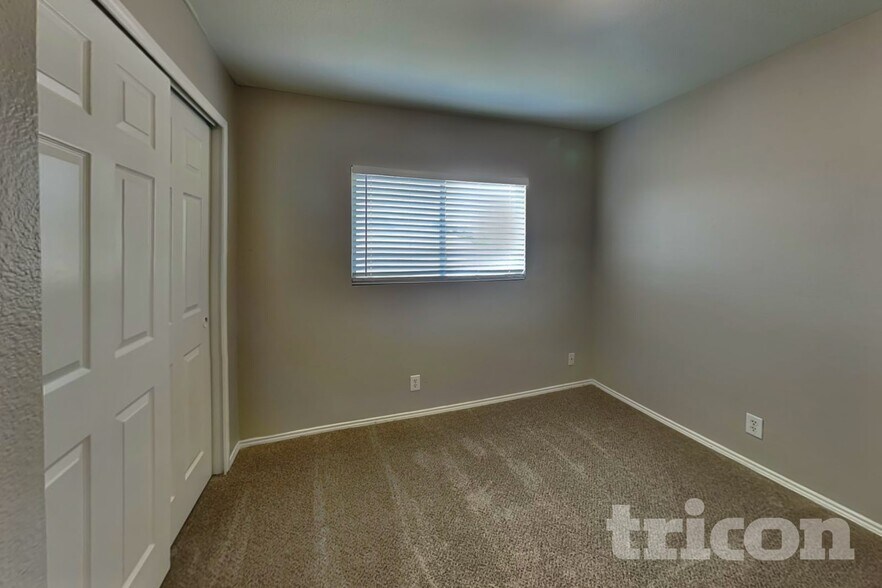 Building Photo - 8230 Deer Creek Run