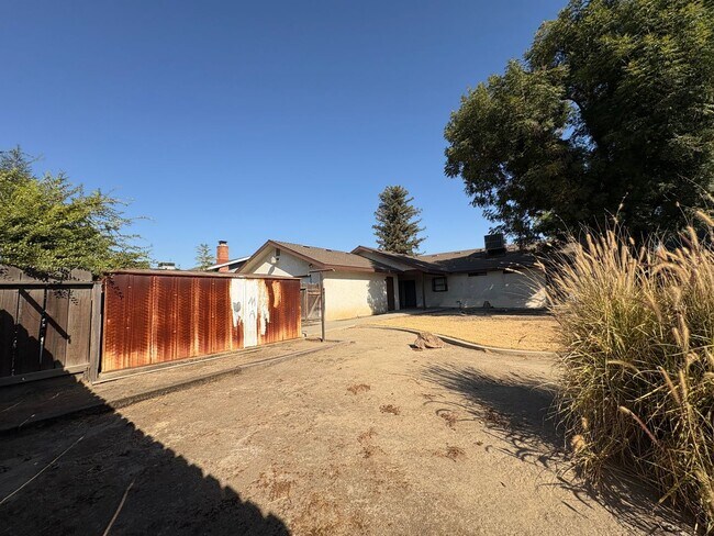 Building Photo - 636 Ramblewood Ct