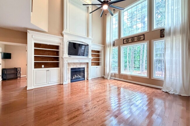 Building Photo - 5604 Pine Rock Ct