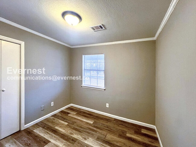 Building Photo - 89 Pheasant Run Dr