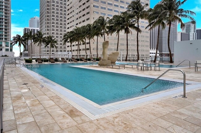 Building Photo - 325 S Biscayne Blvd