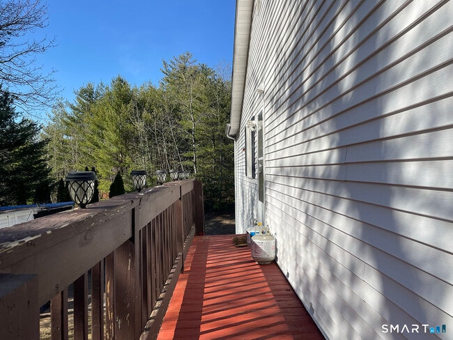 Building Photo - 121 S Main St