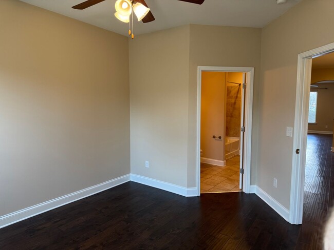 Building Photo - 3 BR Bellevue Townhome in Harpeth Park