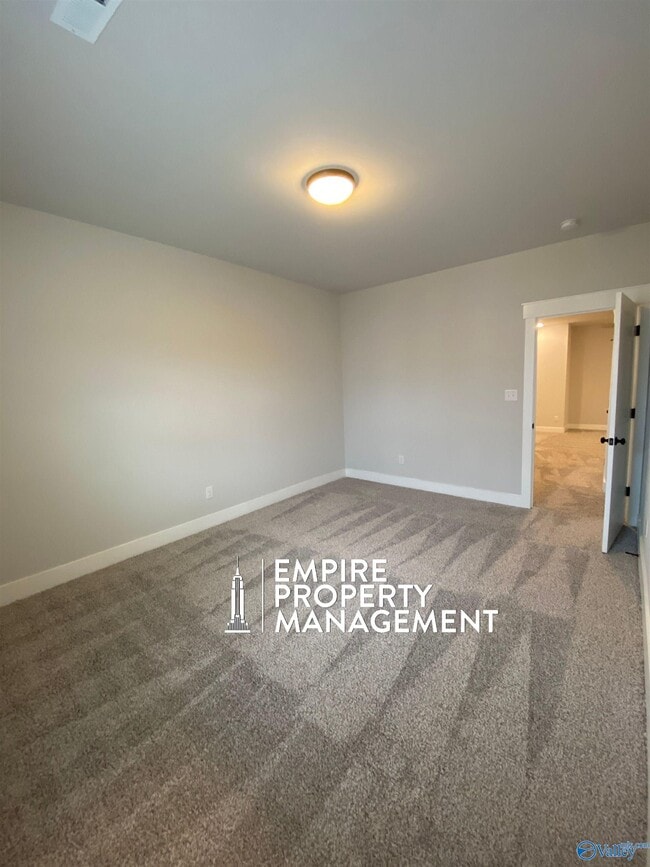 Building Photo - 318 Hay Rake Dr