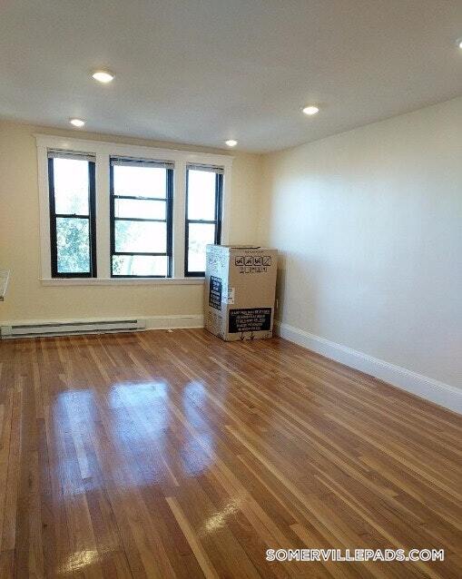 Building Photo - 379 Broadway