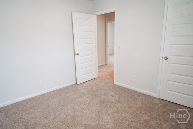 Building Photo - 102 Red Admiral Ln