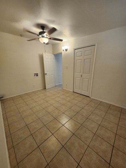 Building Photo - 1617 Stull Dr