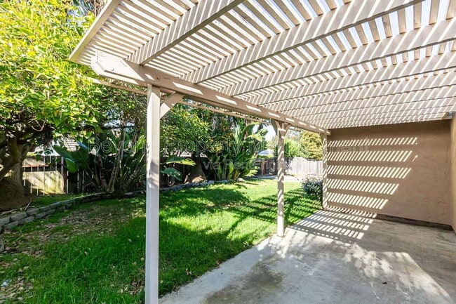 Building Photo - 608 Maybritt Cir