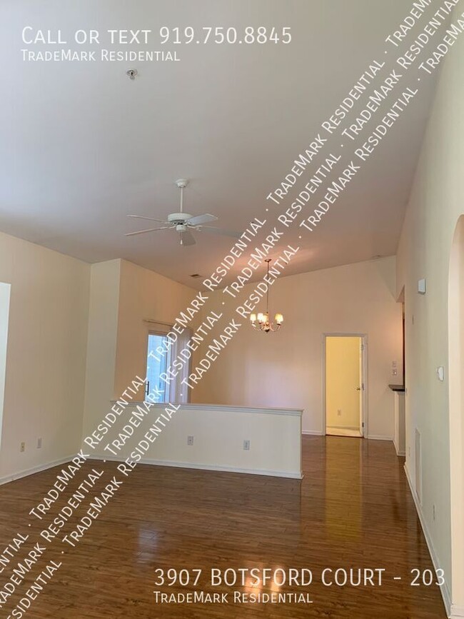 Building Photo - 2 Bedroom 2 Bath Condo on Botsford Court A...