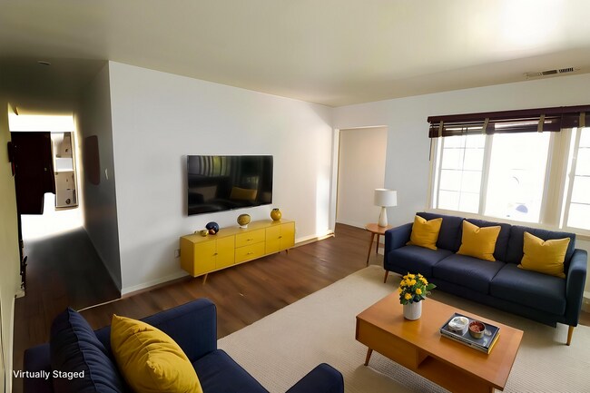 Building Photo - 680 N Cambridge St