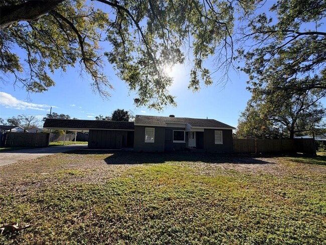 Building Photo - 4615 Wishart Blvd