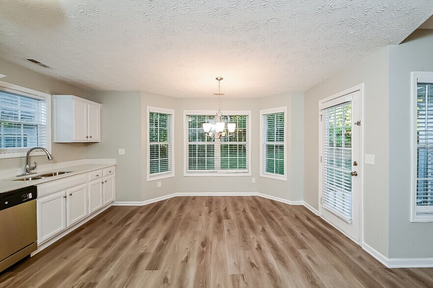 Building Photo - 205 Lassiter Dr