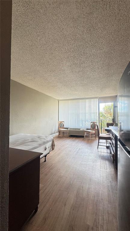 Building Photo - 7900 S Orange Blossom Trail