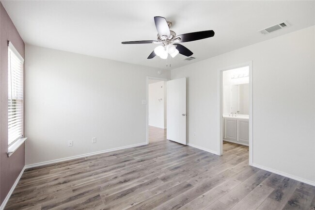 Building Photo - 209 Rinehardt St