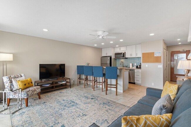 Building Photo - Full Ocean View, Fully Furnished Condo |Across from Surf Beach|Pool |Renovated |Heart of Kihei