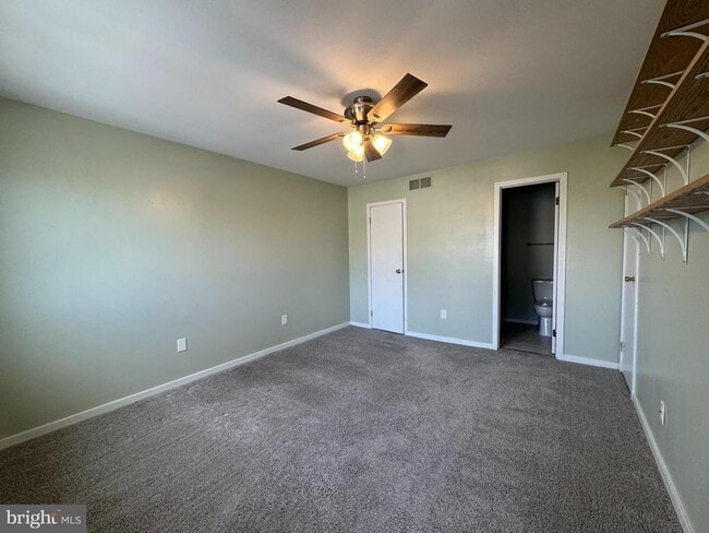 Building Photo - 1405 Roberts Way
