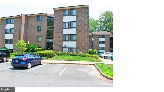 Building Photo - 1425 Northgate Square