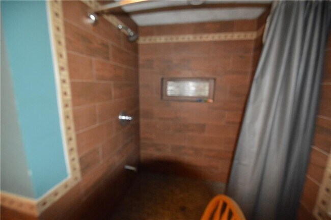 Building Photo - 4186 E 1100 S