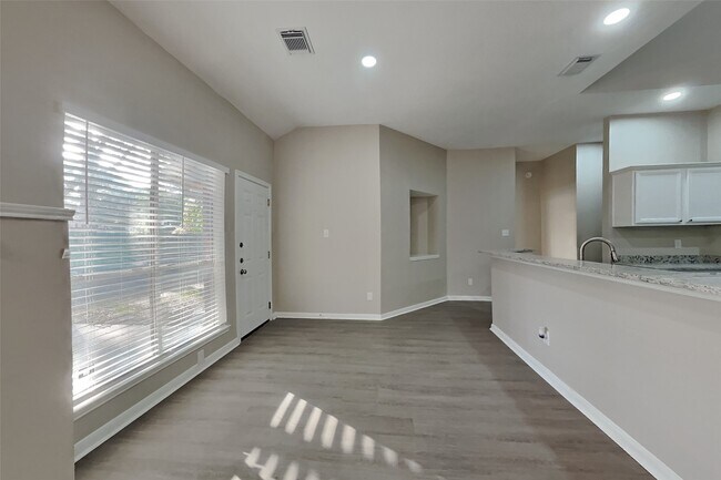 Building Photo - 16902 Canyon Ridge Ct