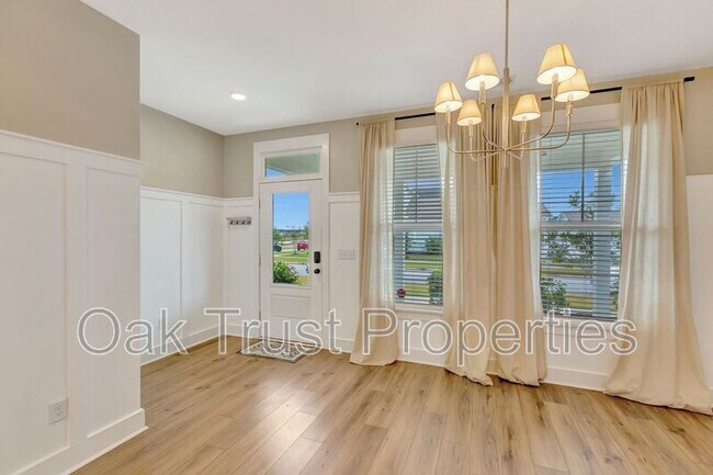 Building Photo - 3 Clearblue Lp