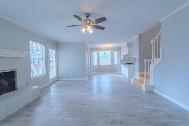 Building Photo - 16227 Southampton Dr