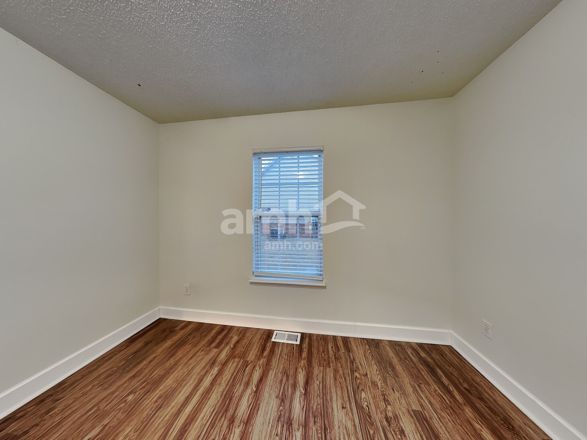 Building Photo - 207 Riesling Way