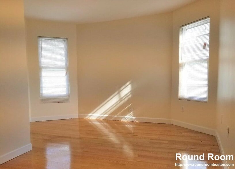 Building Photo - 23 Weitz St