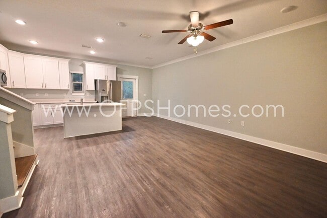 Building Photo - 312 N Sand Palm Rd