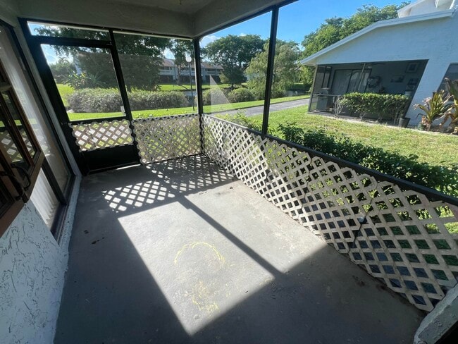 Building Photo - 1581 Woodbridge Lakes Cir