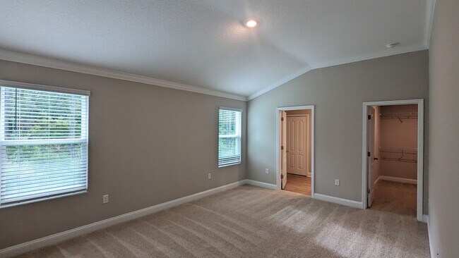 Building Photo - 96 Zancara St