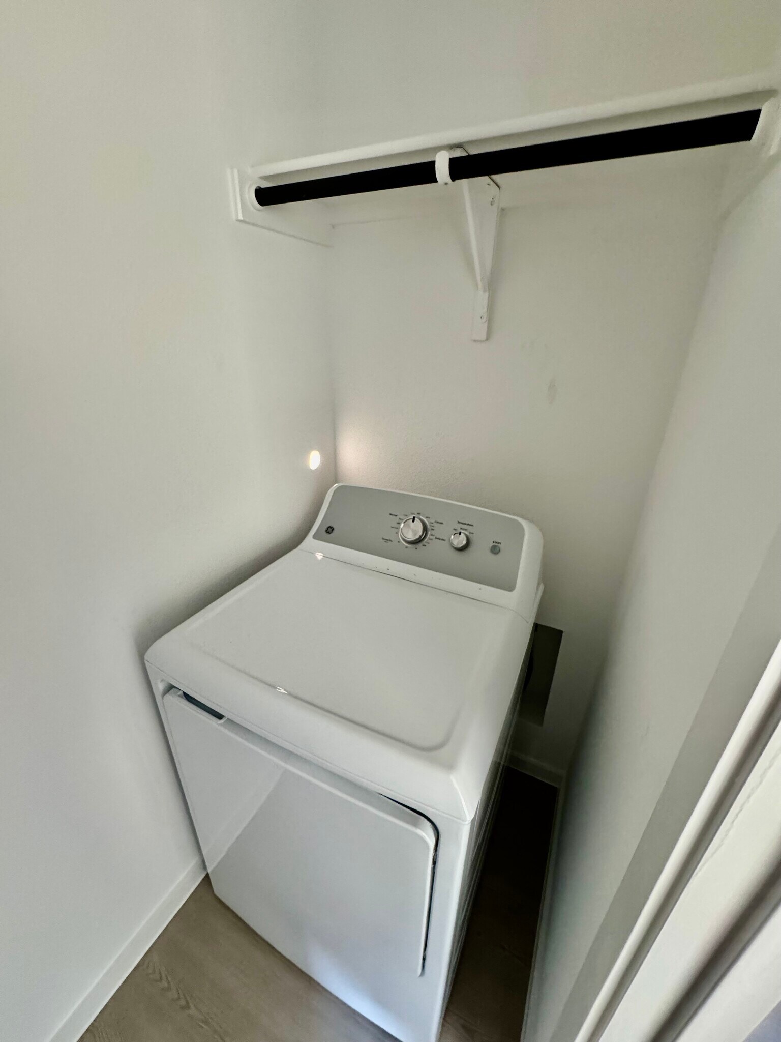 Building Photo - 1104 Barbary Fields St