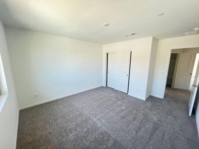 Building Photo - 21469 Thomas Ct