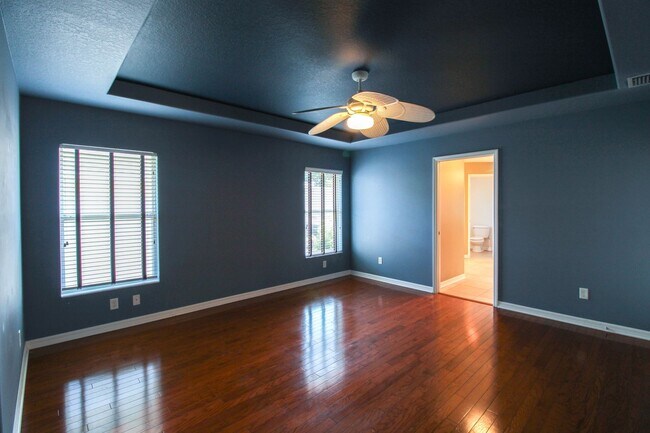 Building Photo - 6065 Spruce Point Cir