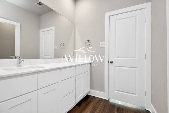 Building Photo - Spacious 4-Bedroom Home in a GREAT Community!
