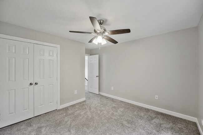 Building Photo - 4287 Exeter Dr