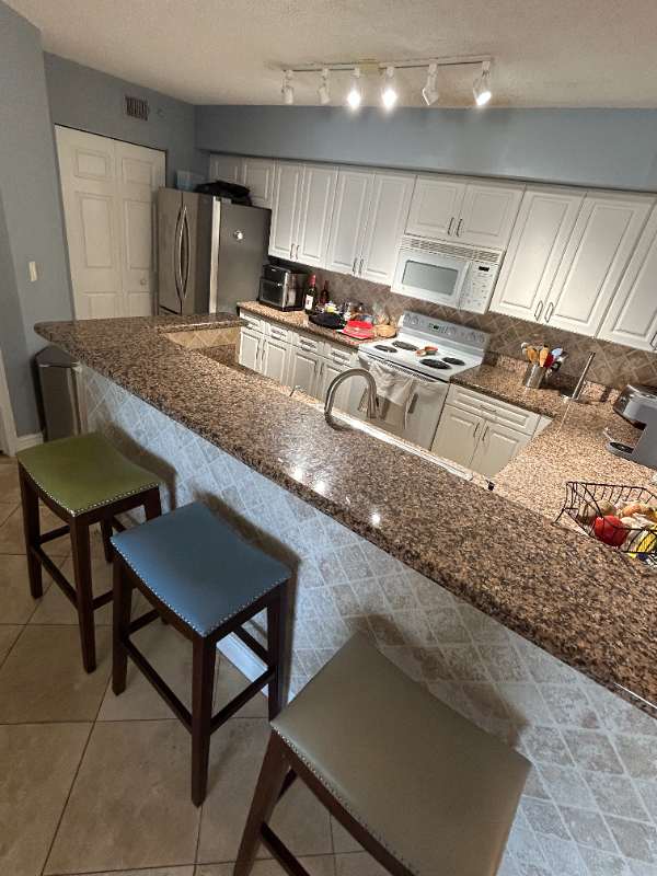 Building Photo - 3606 S Ocean Blvd